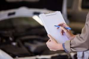 Descubre la importancia del peritaje de coches, si se le compara con el informe Carfax: ¿Cuál es la mejor alternativa al comprar un coche?